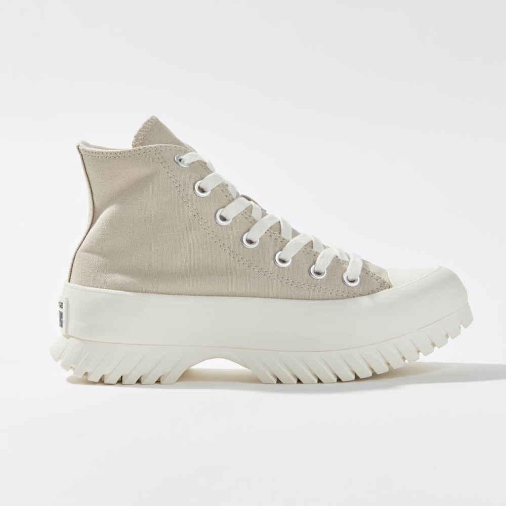 Converse Chuck Taylor All Star Lugged 2.0 Platform Sneaker 9